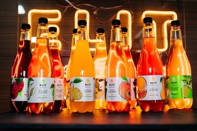 Сет "Сидровый All" 11 л: Sweet Fresh Cider Вишня – 1 л, Груша – 1 л, Абрикос – 1 л, Яблочный – 1 л; Яблочный Б/А – 1 л; Сидр Купажный: Гранат-Малина – 1 л, Малина – Черника – 1 л; Фраголино – 1 л; Асти – 1 л; Грейпфрут – 1 л; Radler – 1 л 4820200000019 фото